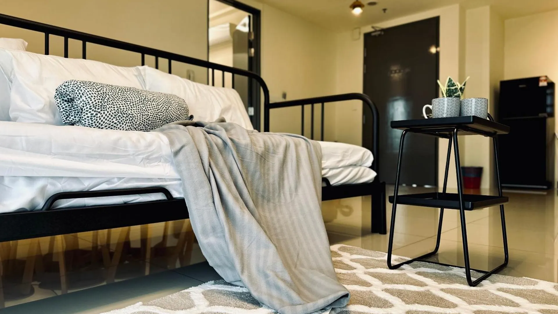 New Georgetown Tropical Macalister 218 Homestay 9Pax To11Pax Heng Apartment