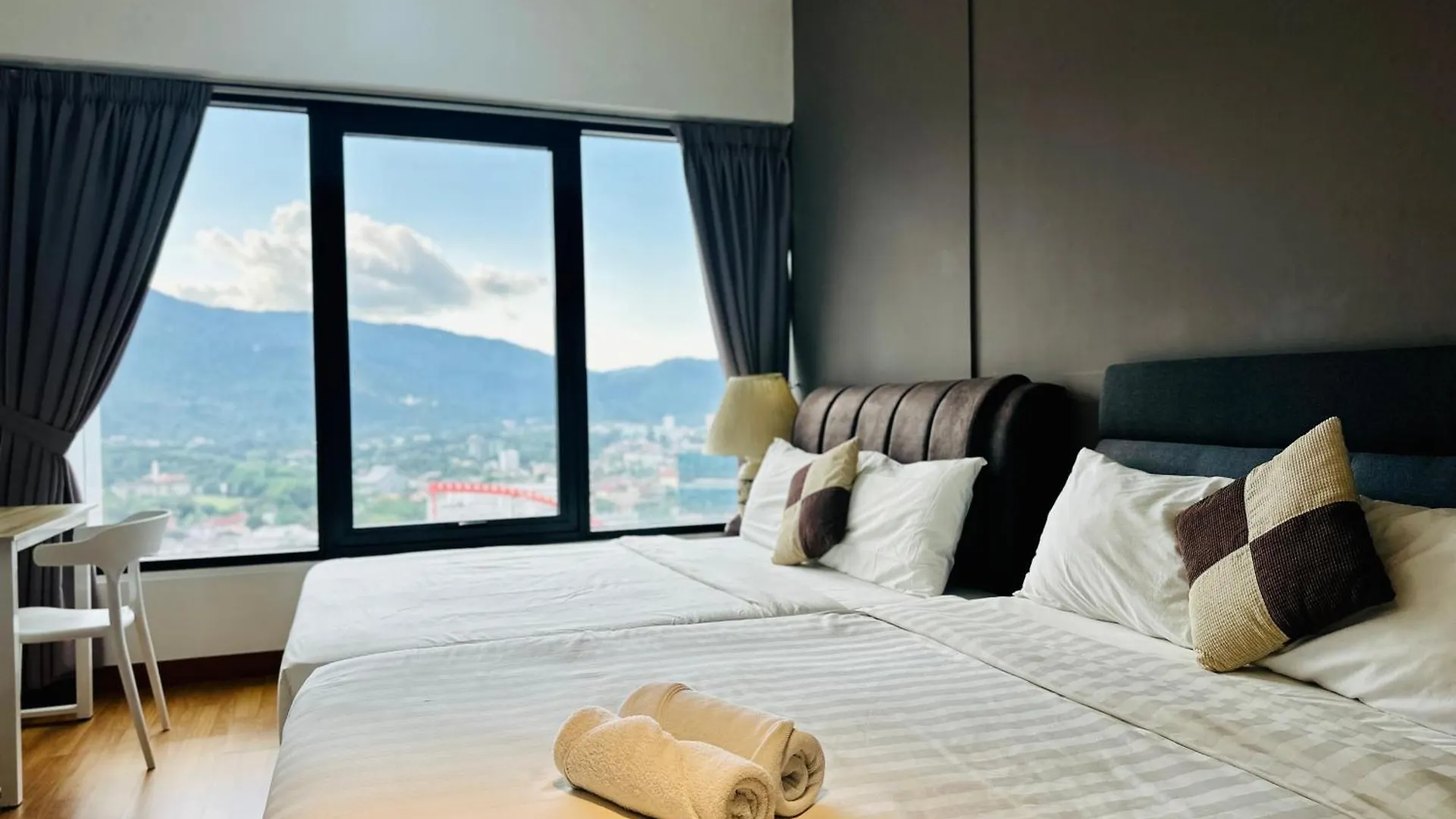 New Georgetown Tropical Macalister 218 Homestay 9Pax To11Pax Heng Apartment