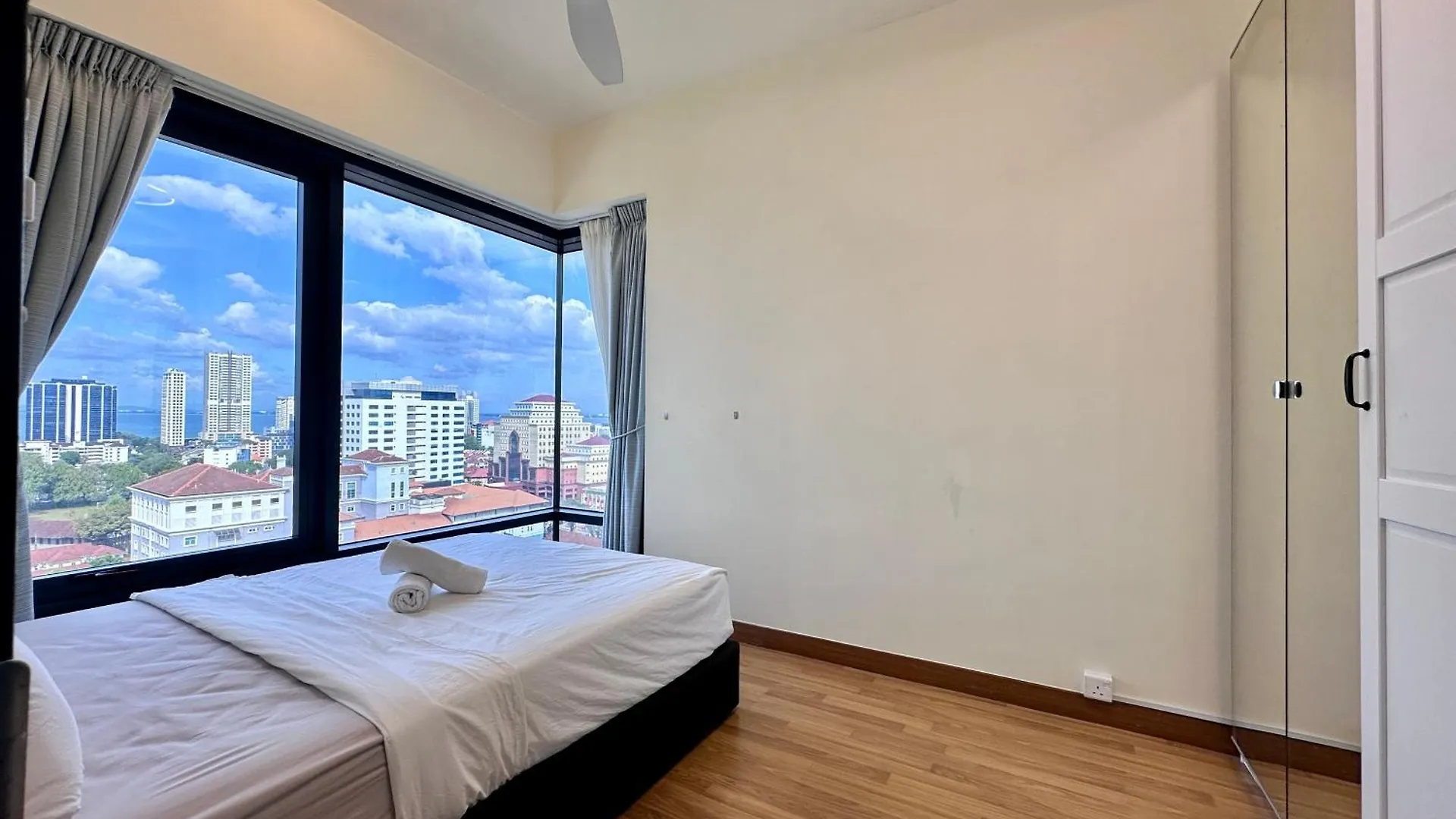 New Georgetown Tropical Macalister 218 Homestay 9Pax To11Pax Heng ג'ורג' טאון