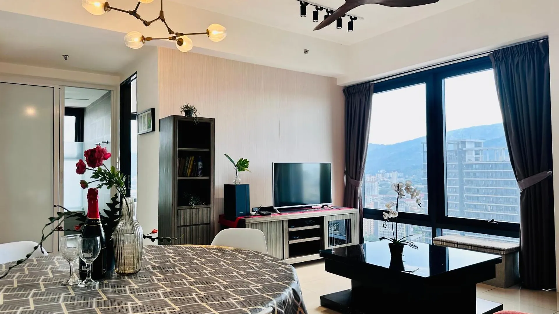 דירה New Georgetown Tropical Macalister 218 Homestay 9Pax To11Pax Heng