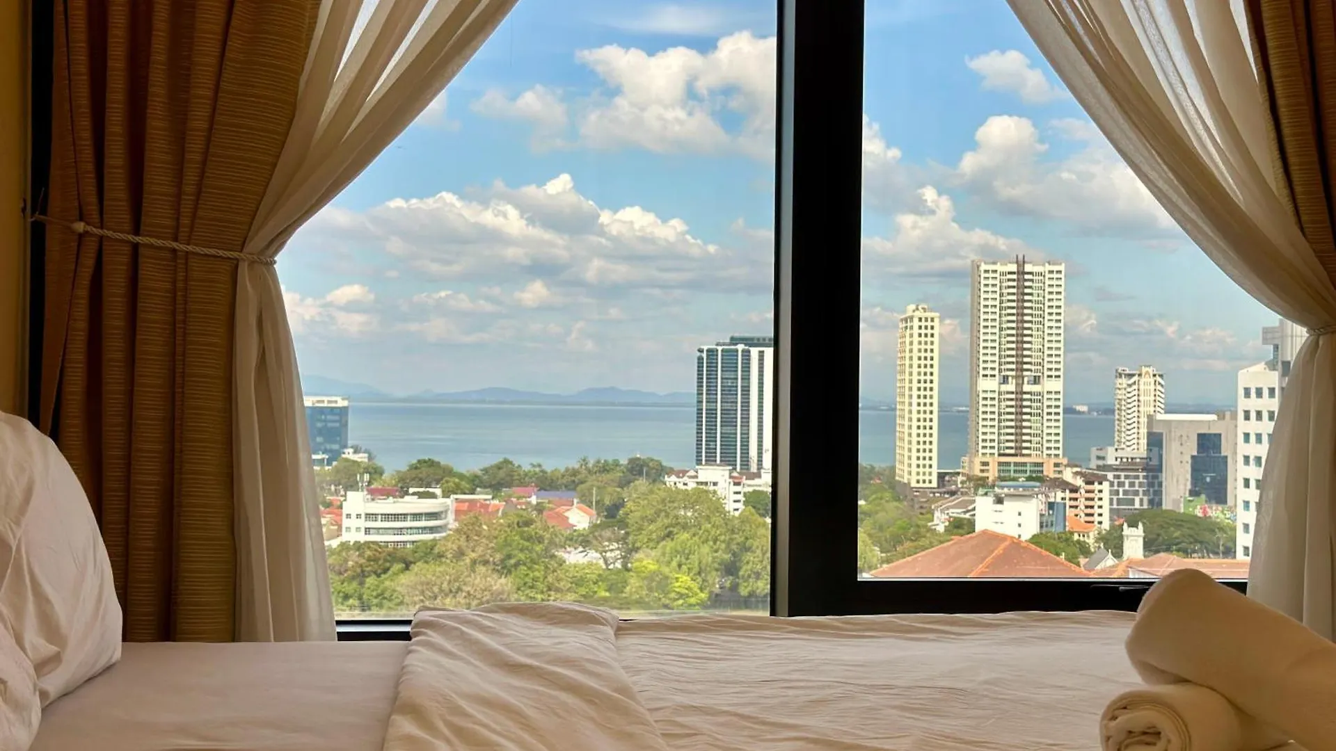 Apartment New Georgetown Tropical Macalister 218 Homestay 9Pax To11Pax Heng