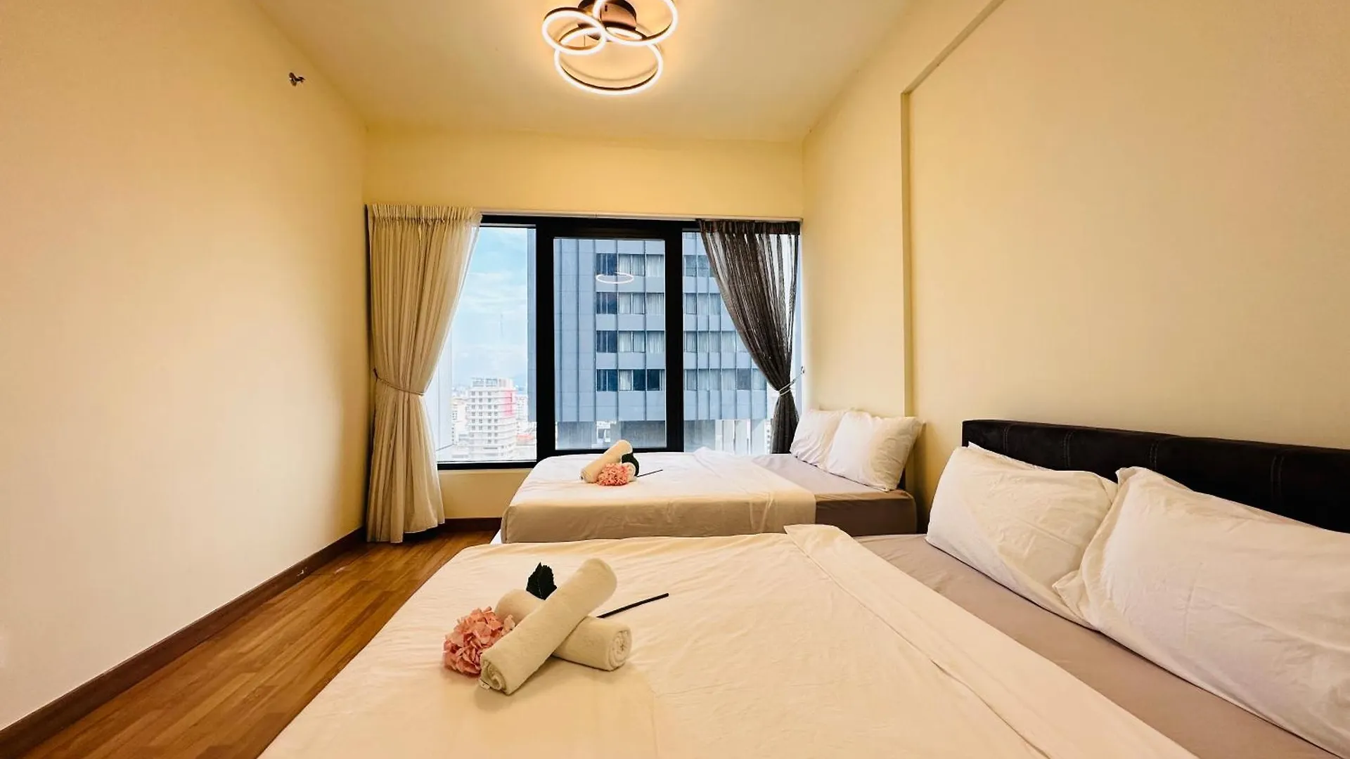 New Georgetown Tropical Macalister 218 Homestay 9Pax To11Pax Heng Apartment George Town
